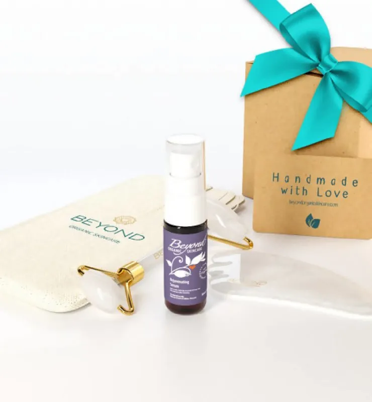 Beyond White Jade Face Roller & Rejuvenating Serum Set