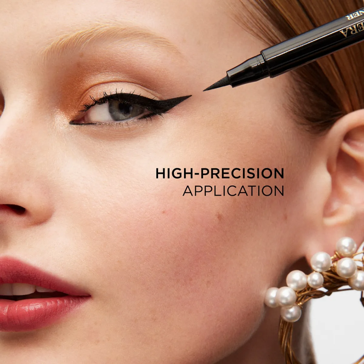 Carolina Herrera Fabulous Eyeliner