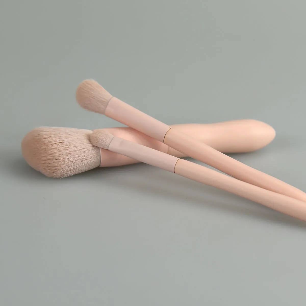 En Femme 8 Piece Deluxe Brush Set
