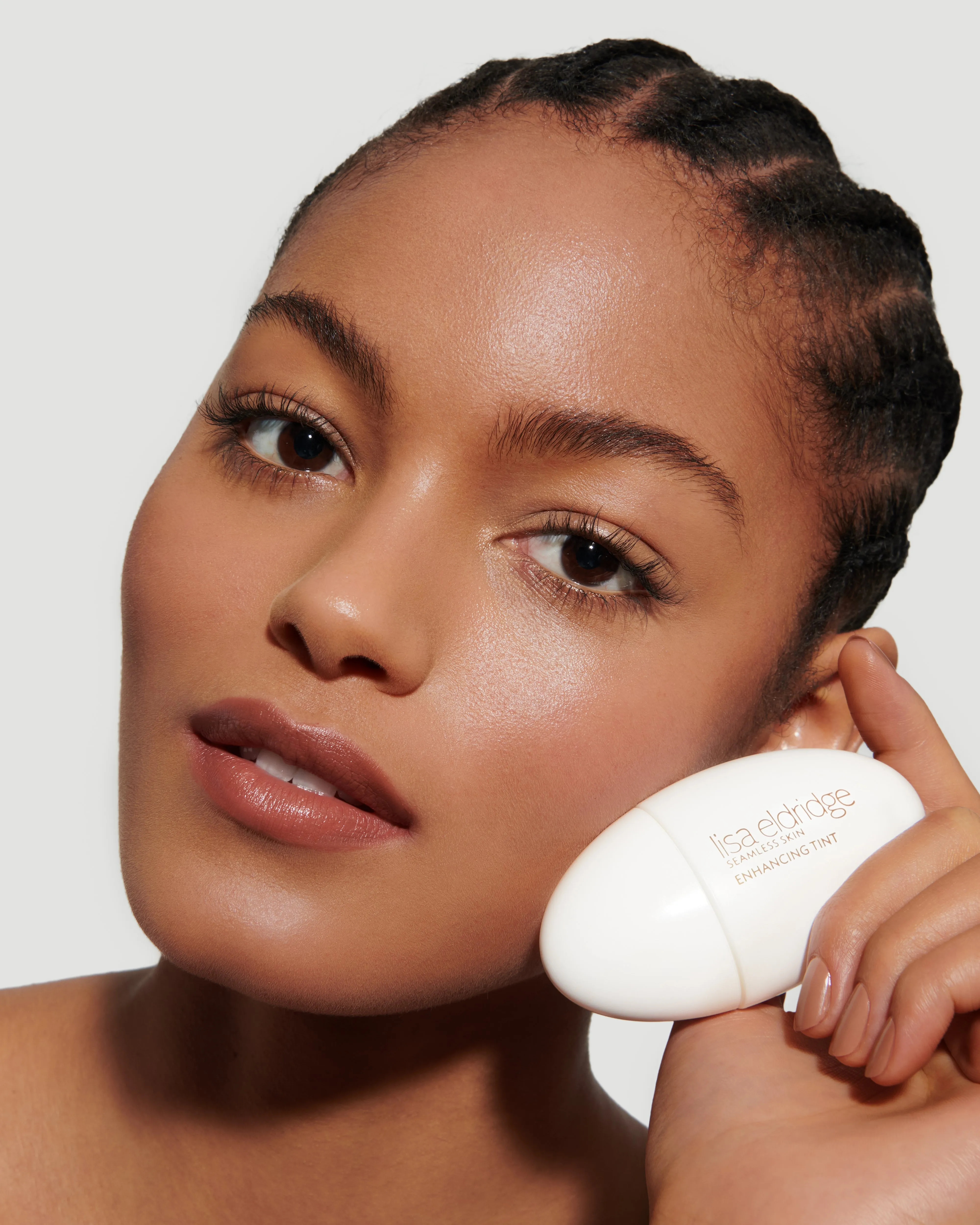 T10 (Seamless Skin Enhancing Tint)